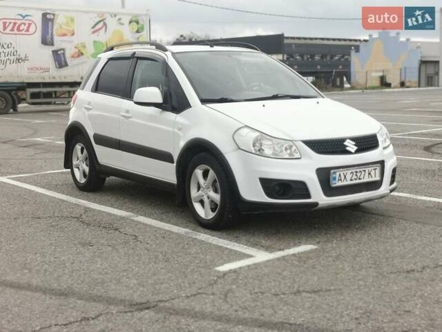 Білий Сузукі СХ4, об'ємом двигуна 1.6 л та пробігом 125 тис. км за 9999 $, фото 5 на Automoto.ua