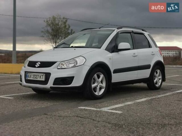 Білий Сузукі СХ4, об'ємом двигуна 1.6 л та пробігом 125 тис. км за 9999 $, фото 2 на Automoto.ua
