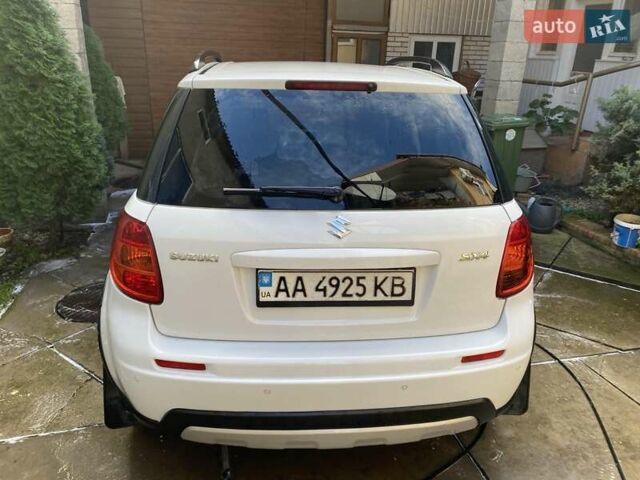 Сузуки СХ4 2014 в Тячеве на Automoto.ua Белый Сузуки СХ4, объемом двигателя 1.6 л и пробегом 67 тыс. км за 10750 $, фото 6 на Automoto.ua