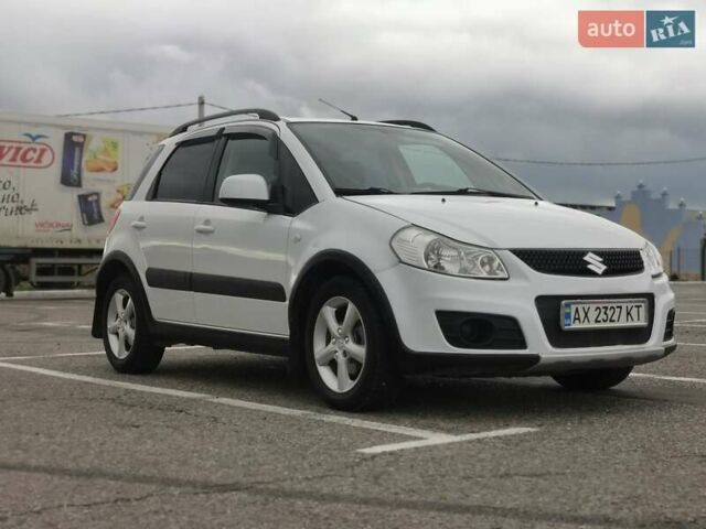 Білий Сузукі СХ4, об'ємом двигуна 1.6 л та пробігом 125 тис. км за 9999 $, фото 3 на Automoto.ua
