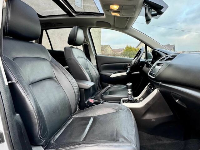 Белый Сузуки СХ4, объемом двигателя 1.6 л и пробегом 85 тыс. км за 4000 $, фото 8 на Automoto.ua