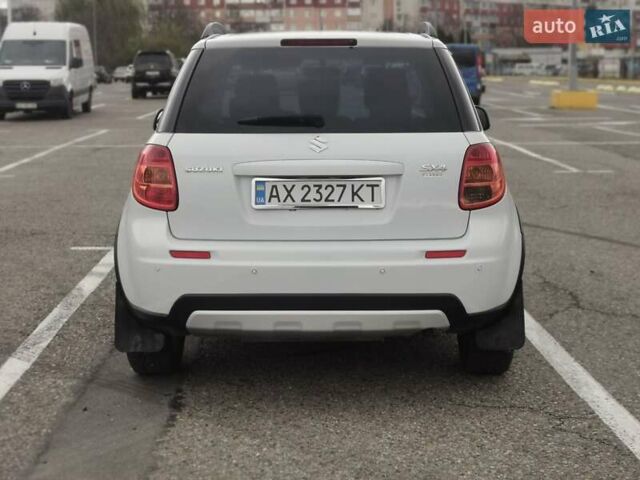 Білий Сузукі СХ4, об'ємом двигуна 1.6 л та пробігом 125 тис. км за 9999 $, фото 7 на Automoto.ua