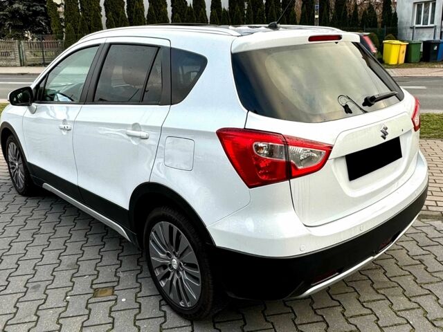 Белый Сузуки СХ4, объемом двигателя 1.6 л и пробегом 85 тыс. км за 4000 $, фото 4 на Automoto.ua