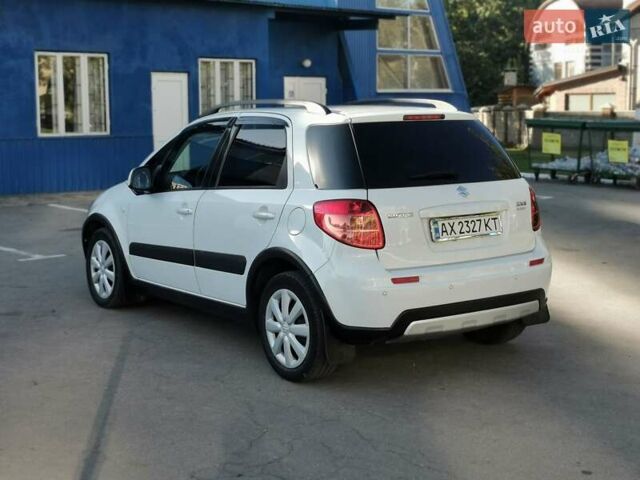 Белый Сузуки СХ4, объемом двигателя 1.6 л и пробегом 125 тыс. км за 9900 $, фото 10 на Automoto.ua