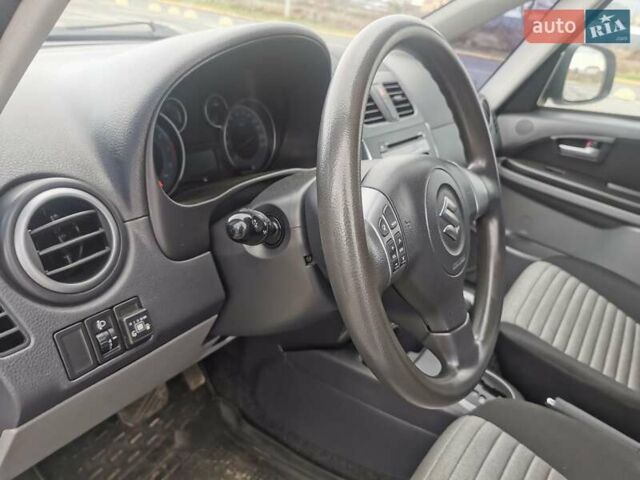 Білий Сузукі СХ4, об'ємом двигуна 1.6 л та пробігом 125 тис. км за 9999 $, фото 11 на Automoto.ua
