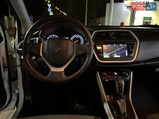Белый Сузуки СХ4, объемом двигателя 1.59 л и пробегом 70 тыс. км за 14900 $, фото 29 на Automoto.ua