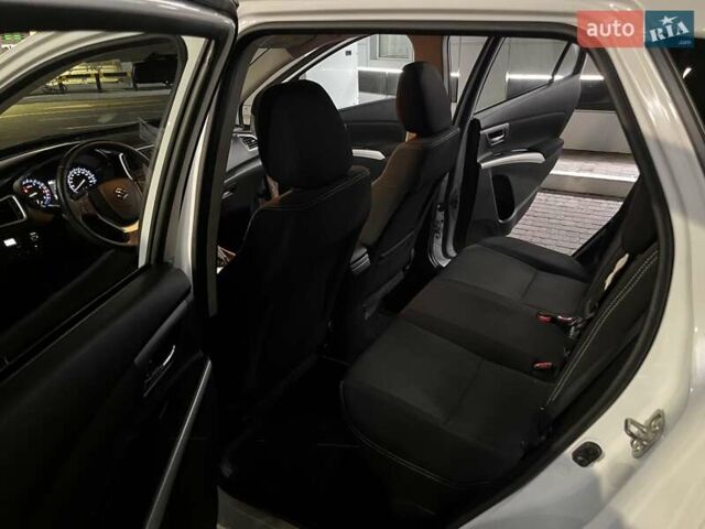 Белый Сузуки СХ4, объемом двигателя 1.59 л и пробегом 70 тыс. км за 14900 $, фото 25 на Automoto.ua
