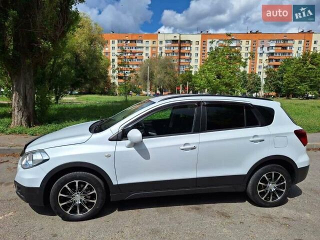 Белый Сузуки СХ4, объемом двигателя 1.59 л и пробегом 90 тыс. км за 12400 $, фото 4 на Automoto.ua