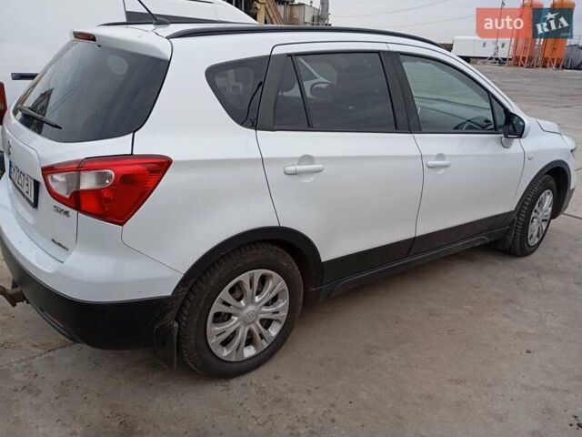 Белый Сузуки СХ4, объемом двигателя 1.6 л и пробегом 137 тыс. км за 14000 $, фото 2 на Automoto.ua