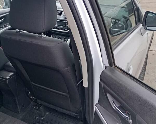 Белый Сузуки СХ4, объемом двигателя 1.6 л и пробегом 137 тыс. км за 14000 $, фото 8 на Automoto.ua