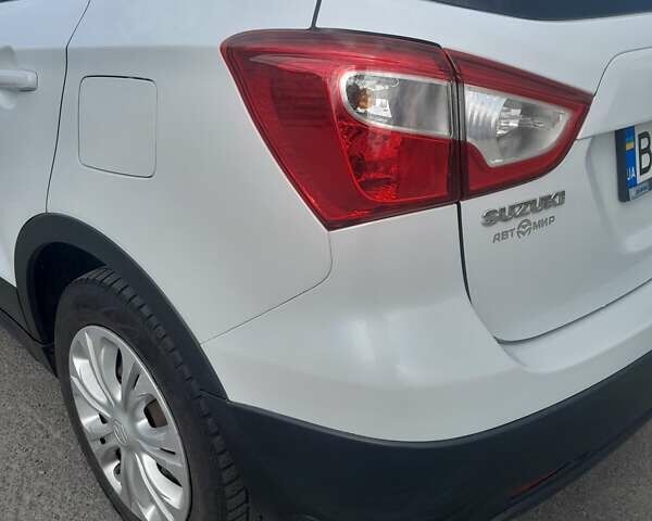 Сузуки СХ4 2017 в Николаеве на Automoto.ua Белый Сузуки СХ4, объемом двигателя 1.6 л и пробегом 131 тыс. км за 15500 $, фото 9 на Automoto.ua