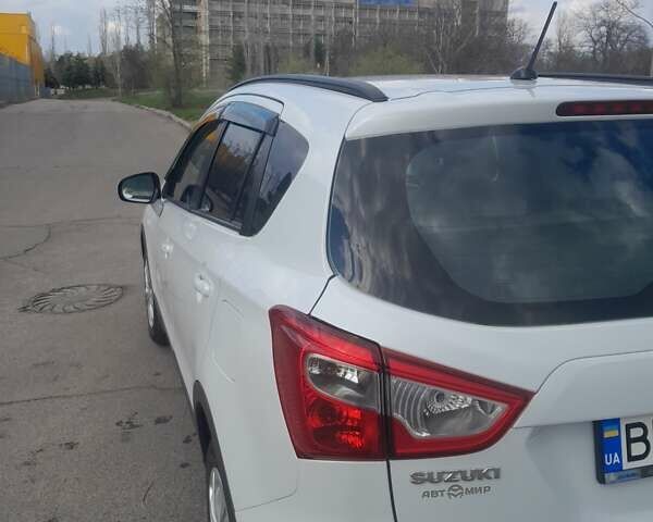 Сузуки СХ4 2017 в Николаеве на Automoto.ua Белый Сузуки СХ4, объемом двигателя 1.6 л и пробегом 131 тыс. км за 15500 $, фото 12 на Automoto.ua
