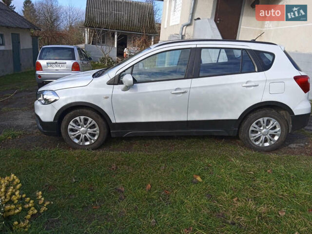 Білий Сузукі СХ4, об'ємом двигуна 1.59 л та пробігом 57 тис. км за 15000 $, фото 2 на Automoto.ua