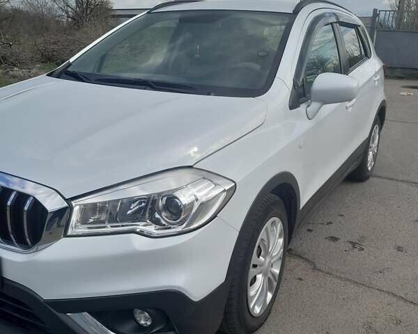 Сузуки СХ4 2017 в Николаеве на Automoto.ua Белый Сузуки СХ4, объемом двигателя 1.6 л и пробегом 131 тыс. км за 15500 $, фото 14 на Automoto.ua