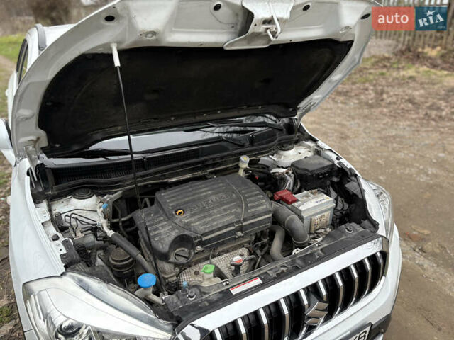 Белый Сузуки СХ4, объемом двигателя 1.59 л и пробегом 130 тыс. км за 13200 $, фото 7 на Automoto.ua