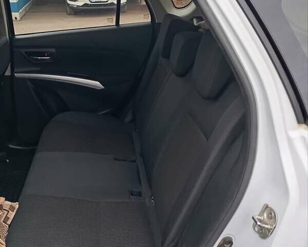 Белый Сузуки СХ4, объемом двигателя 1.6 л и пробегом 137 тыс. км за 14000 $, фото 7 на Automoto.ua