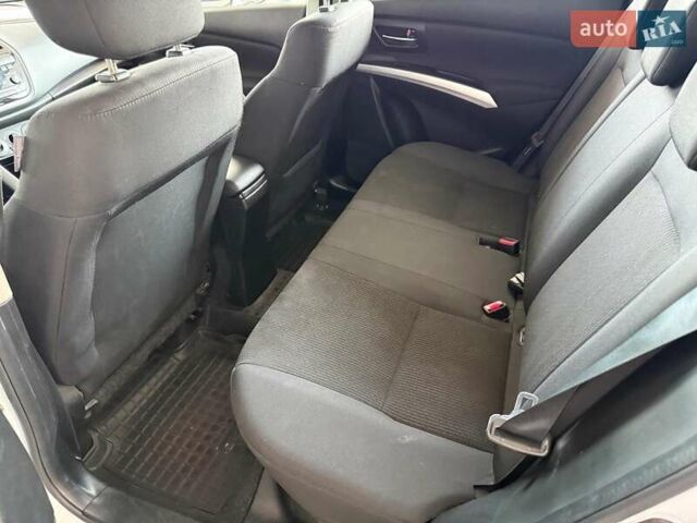 Белый Сузуки СХ4, объемом двигателя 1.6 л и пробегом 79 тыс. км за 13990 $, фото 8 на Automoto.ua