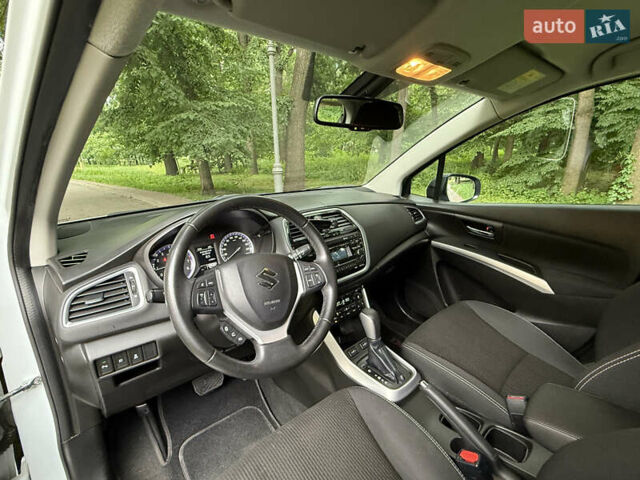 Белый Сузуки СХ4, объемом двигателя 1.6 л и пробегом 51 тыс. км за 18700 $, фото 31 на Automoto.ua