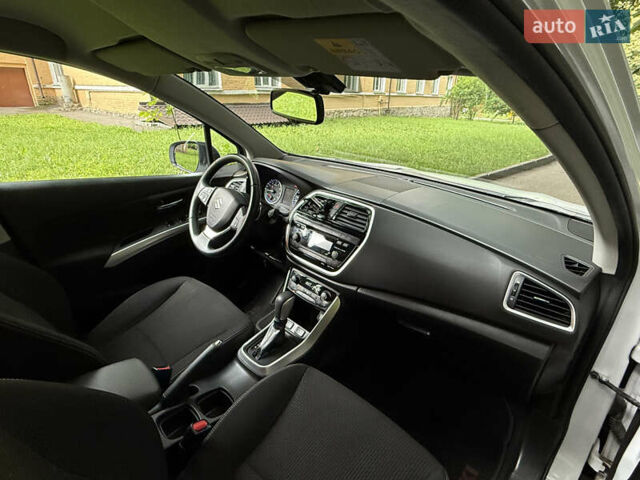 Белый Сузуки СХ4, объемом двигателя 1.6 л и пробегом 51 тыс. км за 18700 $, фото 27 на Automoto.ua