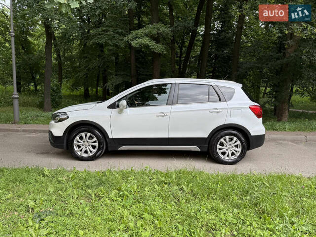 Белый Сузуки СХ4, объемом двигателя 1.6 л и пробегом 51 тыс. км за 18700 $, фото 13 на Automoto.ua