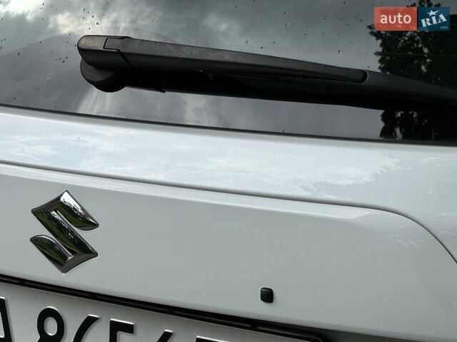 Белый Сузуки СХ4, объемом двигателя 1.6 л и пробегом 51 тыс. км за 18700 $, фото 44 на Automoto.ua