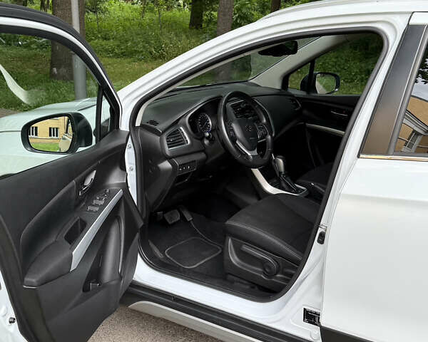 Белый Сузуки СХ4, объемом двигателя 1.6 л и пробегом 51 тыс. км за 18700 $, фото 35 на Automoto.ua