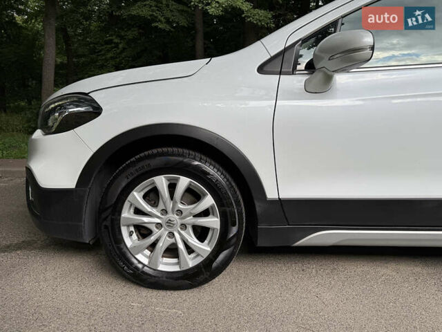 Белый Сузуки СХ4, объемом двигателя 1.6 л и пробегом 51 тыс. км за 18700 $, фото 45 на Automoto.ua