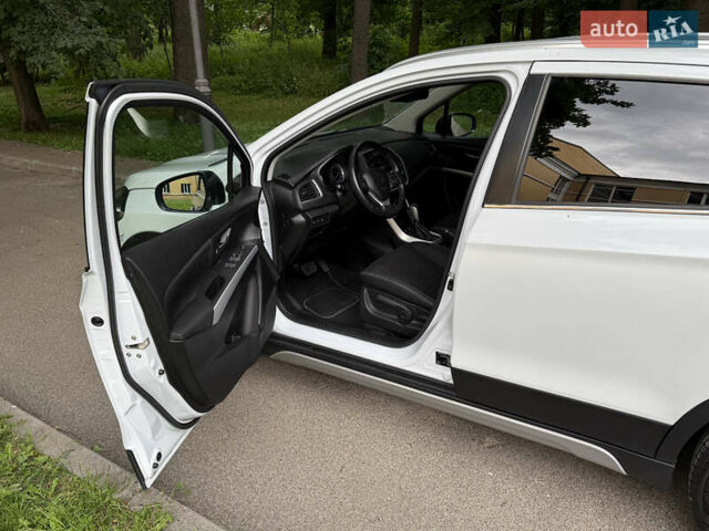 Белый Сузуки СХ4, объемом двигателя 1.6 л и пробегом 51 тыс. км за 18700 $, фото 36 на Automoto.ua