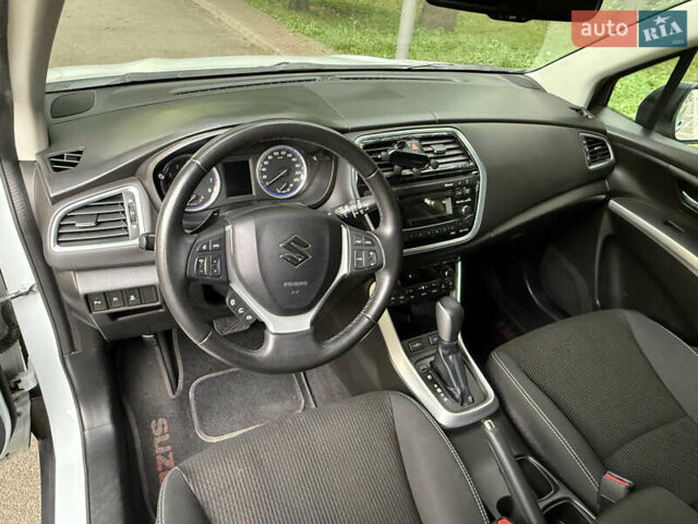 Белый Сузуки СХ4, объемом двигателя 1.6 л и пробегом 51 тыс. км за 18700 $, фото 32 на Automoto.ua