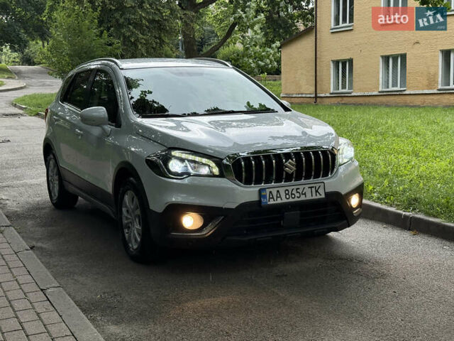 Белый Сузуки СХ4, объемом двигателя 1.6 л и пробегом 51 тыс. км за 18700 $, фото 3 на Automoto.ua