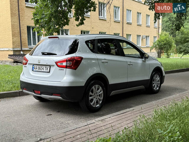 Белый Сузуки СХ4, объемом двигателя 1.6 л и пробегом 51 тыс. км за 18700 $, фото 16 на Automoto.ua