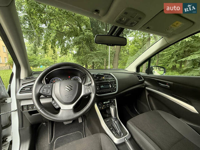 Белый Сузуки СХ4, объемом двигателя 1.6 л и пробегом 51 тыс. км за 18700 $, фото 28 на Automoto.ua
