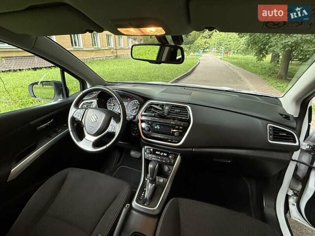 Белый Сузуки СХ4, объемом двигателя 1.6 л и пробегом 51 тыс. км за 18700 $, фото 25 на Automoto.ua