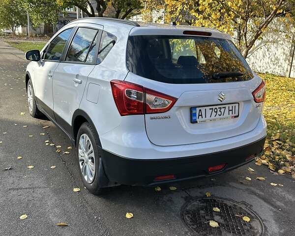 Белый Сузуки СХ4, объемом двигателя 1.59 л и пробегом 114 тыс. км за 13800 $, фото 3 на Automoto.ua