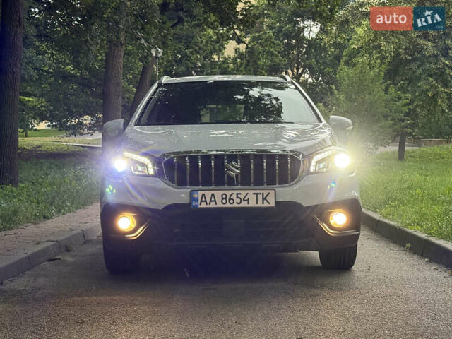 Белый Сузуки СХ4, объемом двигателя 1.6 л и пробегом 51 тыс. км за 18700 $, фото 1 на Automoto.ua