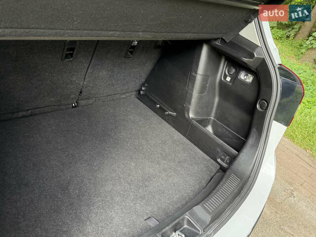 Белый Сузуки СХ4, объемом двигателя 1.6 л и пробегом 51 тыс. км за 18700 $, фото 52 на Automoto.ua