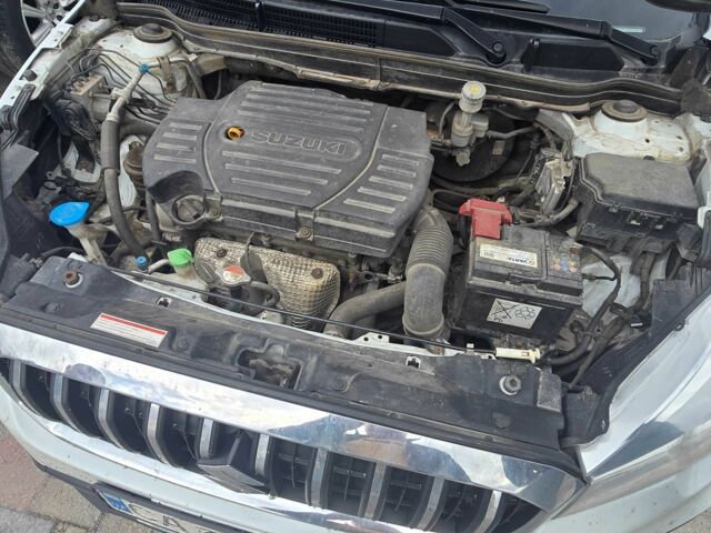 Білий Сузукі СХ4, об'ємом двигуна 1.6 л та пробігом 1000 тис. км за 13000 $, фото 5 на Automoto.ua