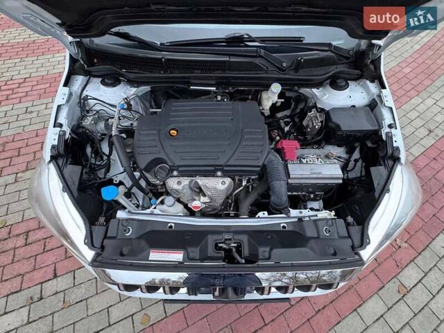 Білий Сузукі СХ4, об'ємом двигуна 1.59 л та пробігом 63 тис. км за 14500 $, фото 13 на Automoto.ua
