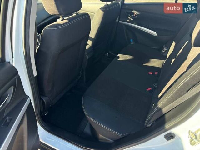 Білий Сузукі СХ4, об'ємом двигуна 1.59 л та пробігом 55 тис. км за 17500 $, фото 9 на Automoto.ua