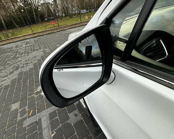 Белый Сузуки СХ4, объемом двигателя 1.59 л и пробегом 55 тыс. км за 18900 $, фото 8 на Automoto.ua