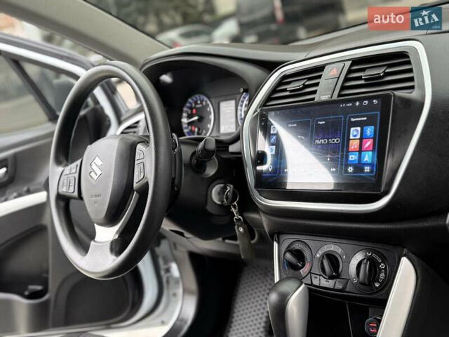 Білий Сузукі СХ4, об'ємом двигуна 1.6 л та пробігом 54 тис. км за 16500 $, фото 16 на Automoto.ua