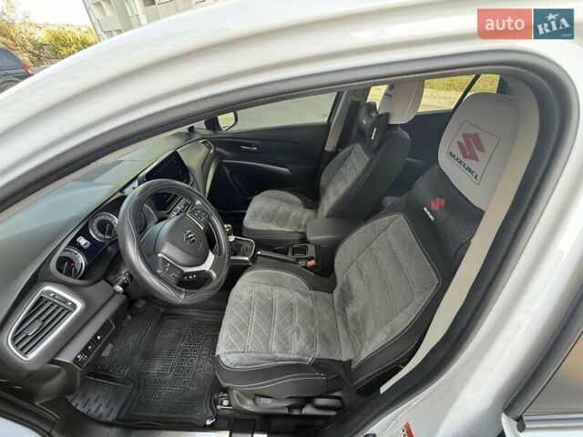 Белый Сузуки СХ4, объемом двигателя 1.37 л и пробегом 27 тыс. км за 21900 $, фото 9 на Automoto.ua