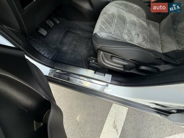 Белый Сузуки СХ4, объемом двигателя 1.37 л и пробегом 27 тыс. км за 21900 $, фото 15 на Automoto.ua