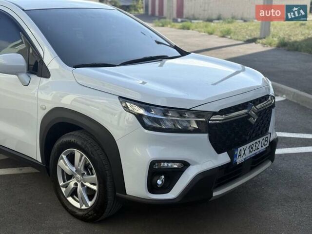 Белый Сузуки СХ4, объемом двигателя 1.37 л и пробегом 27 тыс. км за 21900 $, фото 2 на Automoto.ua