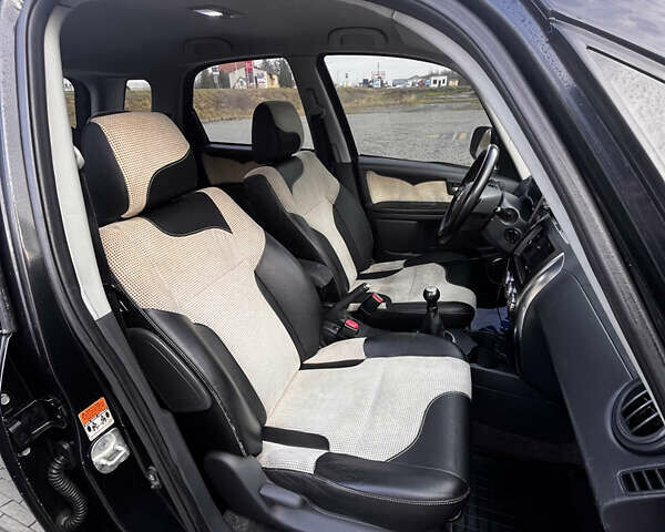 Чорний Сузукі СХ4, об'ємом двигуна 1.6 л та пробігом 315 тис. км за 5500 $, фото 36 на Automoto.ua