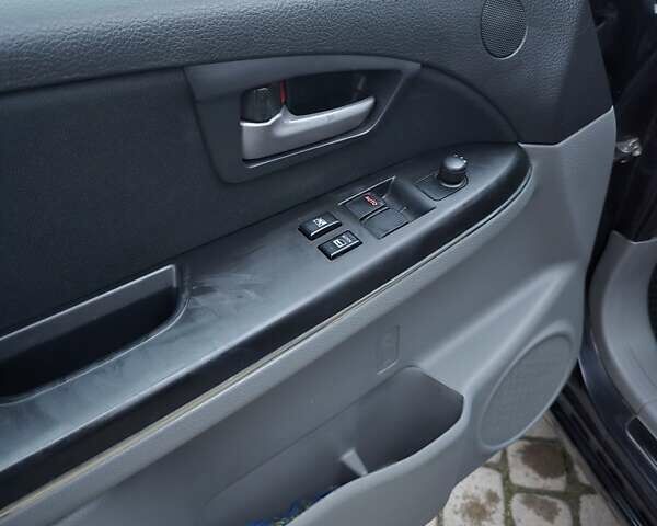 Черный Сузуки СХ4, объемом двигателя 1.6 л и пробегом 178 тыс. км за 5700 $, фото 20 на Automoto.ua