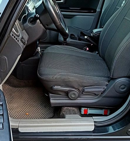 Чорний Сузукі СХ4, об'ємом двигуна 1.6 л та пробігом 208 тис. км за 7500 $, фото 6 на Automoto.ua