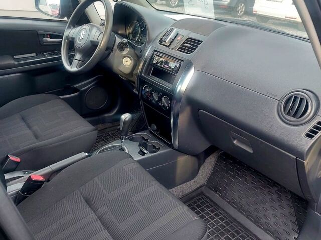 Чорний Сузукі СХ4, об'ємом двигуна 1.6 л та пробігом 51 тис. км за 8300 $, фото 5 на Automoto.ua