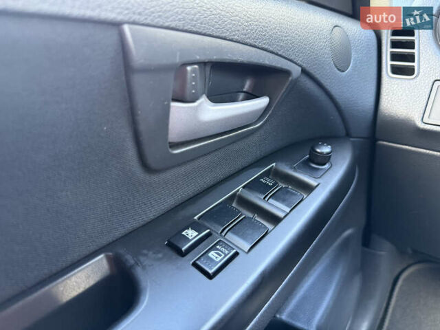 Чорний Сузукі СХ4, об'ємом двигуна 2 л та пробігом 148 тис. км за 7000 $, фото 28 на Automoto.ua