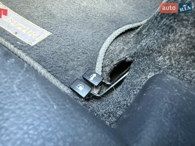 Чорний Сузукі СХ4, об'ємом двигуна 2 л та пробігом 148 тис. км за 7000 $, фото 16 на Automoto.ua